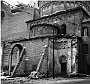 Il Battistero del Duomo puntellato dopo il bombardamento del 1944 (Oscar Mario Zatta)